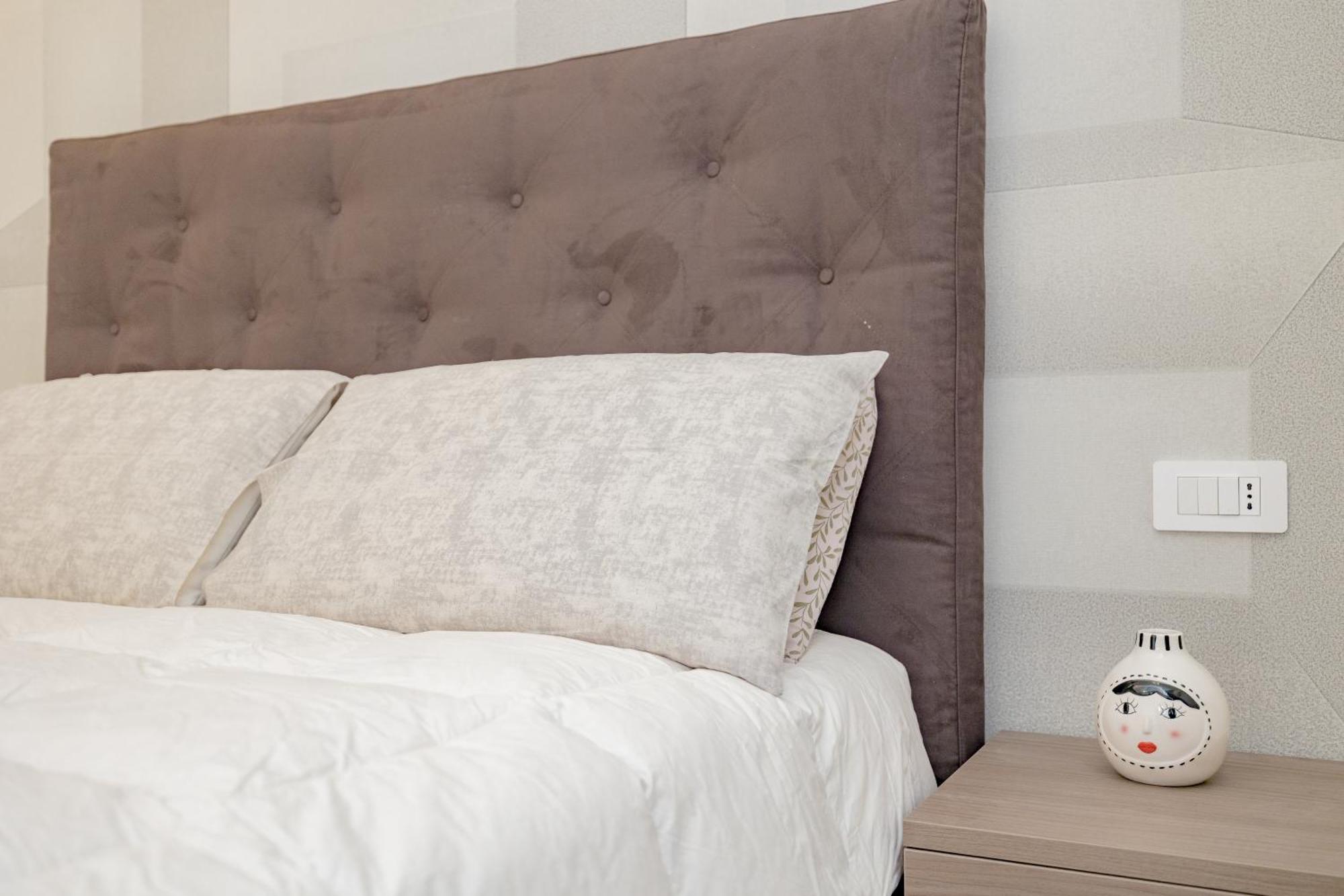 1co4 - Duomo - Luxurious And - *